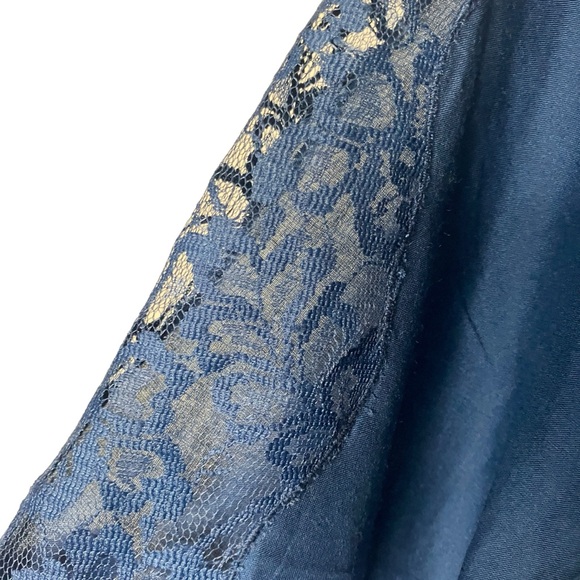 Velvet by Graham & Spencer Anthropologie Women’s Lace Detail Blouse Small NWT - Picture 9 of 15